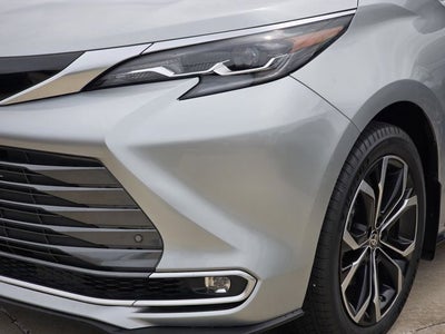 2025 Toyota Sienna Platinum 7 Passenger