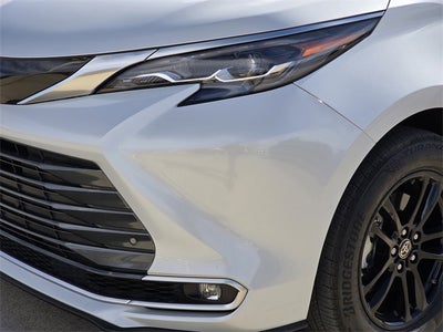2025 Toyota Sienna Platinum 7 Passenger