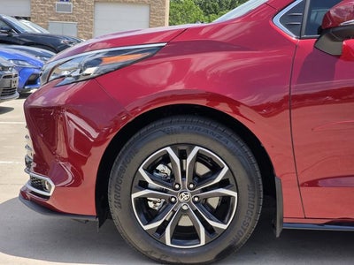 2026 Toyota Sienna Platinum 7 Passenger