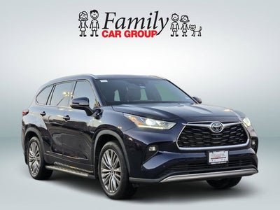 2022 Toyota Highlander Hybrid Platinum