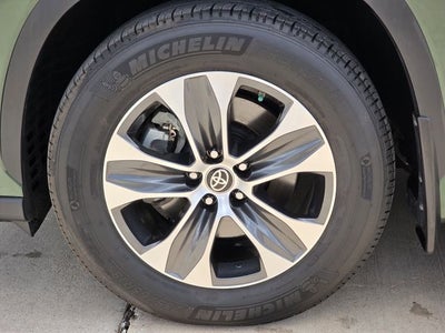 2025 Toyota Highlander XLE