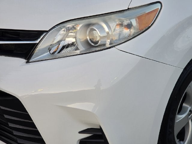 2020 Toyota Sienna LE 8 Passenger