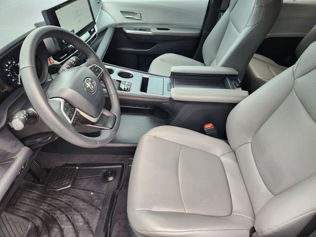 2025 Toyota Sienna XLE 8 Passenger