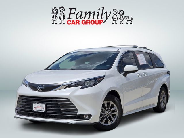 2026 Toyota Sienna XLE 8 Passenger