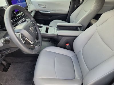 2026 Toyota Sienna XLE 8 Passenger