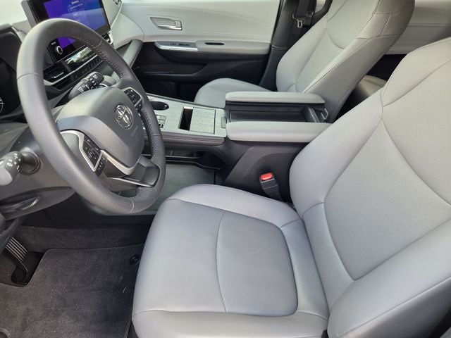 2026 Toyota Sienna XLE 8 Passenger