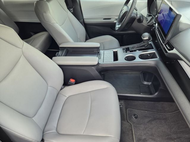 2026 Toyota Sienna XLE 8 Passenger