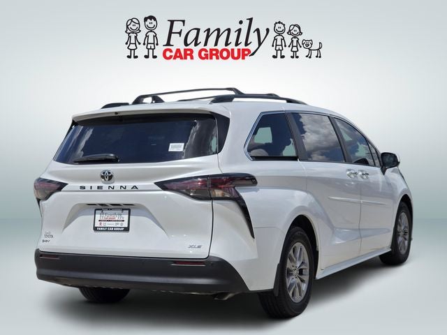 2026 Toyota Sienna XLE 8 Passenger