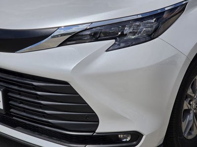 2026 Toyota Sienna XLE 8 Passenger