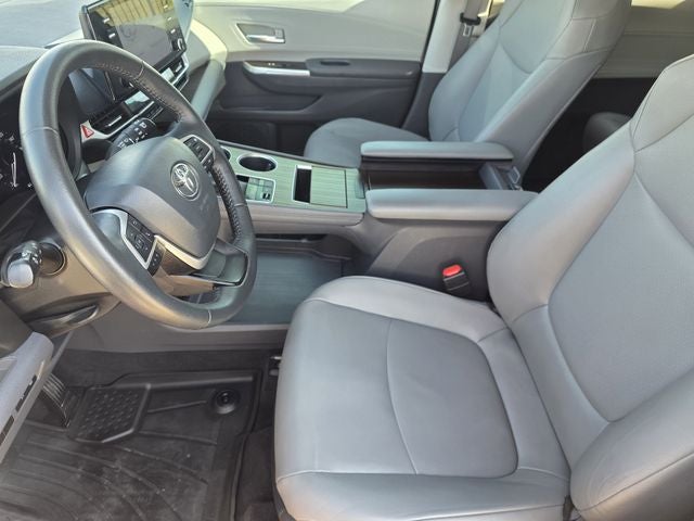 2022 Toyota Sienna XLE 7 Passenger