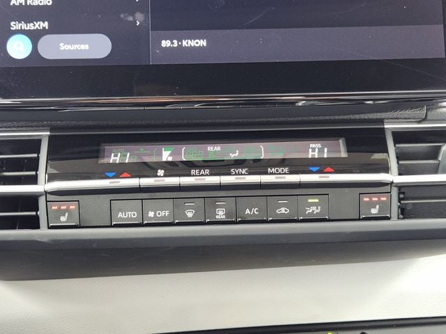 2025 Toyota Sienna XLE 8 Passenger