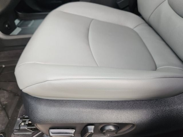 2025 Toyota Sienna XLE 8 Passenger