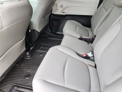 2025 Toyota Sienna XLE 8 Passenger