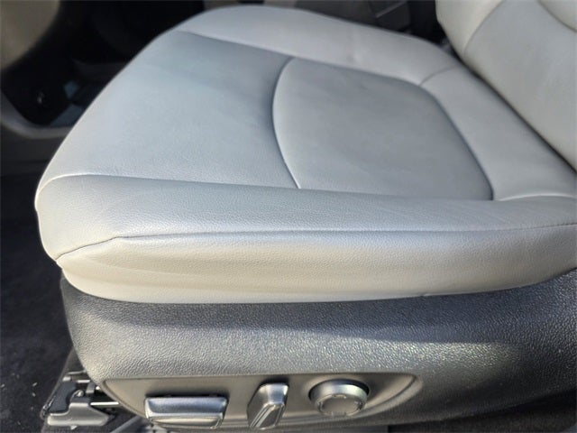 2025 Toyota Sienna XLE 8 Passenger