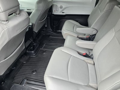 2025 Toyota Sienna XLE 8 Passenger