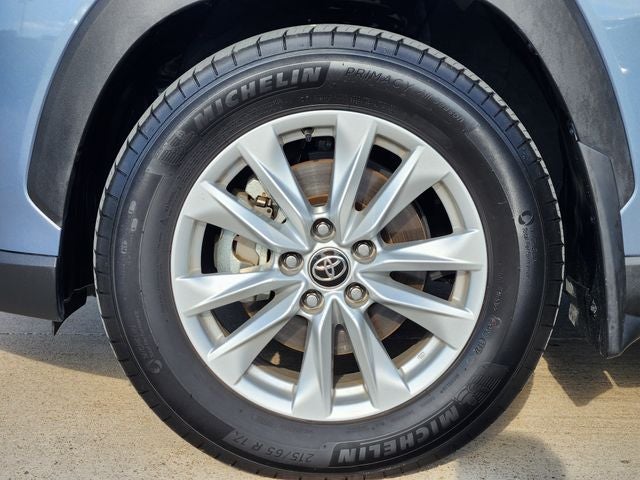 2025 Toyota Corolla Cross LE