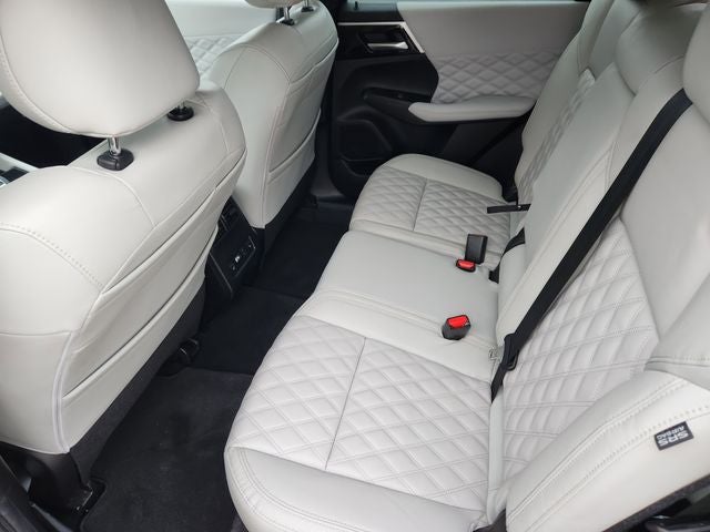2022 Mitsubishi Outlander SEL