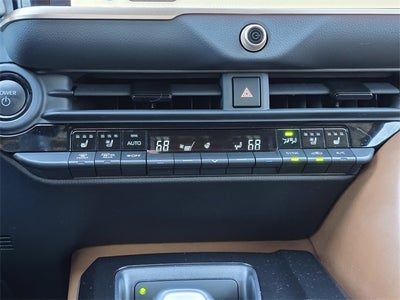 2025 Toyota Crown Signia XLE