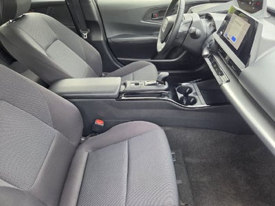2025 Toyota Prius LE