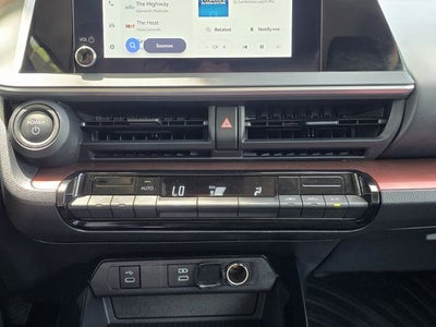 2024 Toyota Prius Prime SE