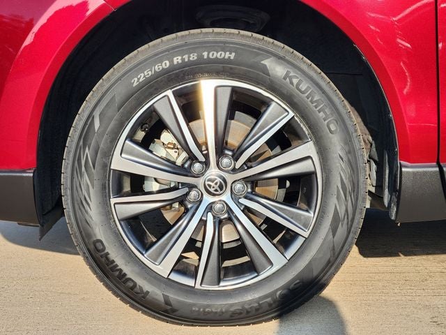 2023 Toyota Venza LE