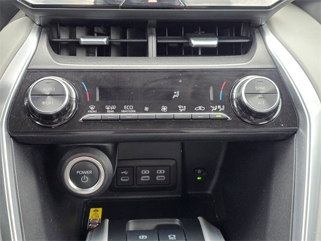 2023 Toyota Venza LE