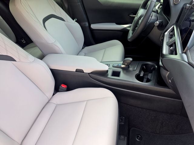 2025 Lexus UX 300h