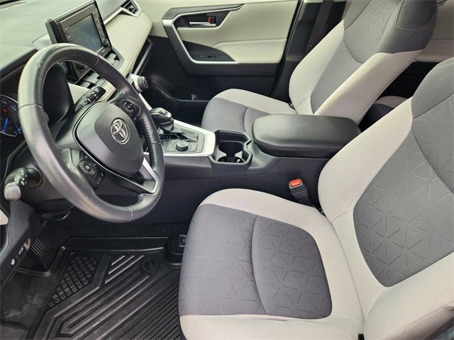 2020 Toyota RAV4 Hybrid XLE