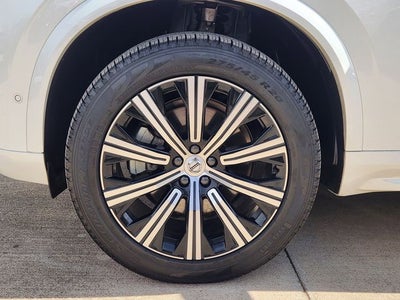 2025 Volvo XC90 B6 Plus 7-Seater