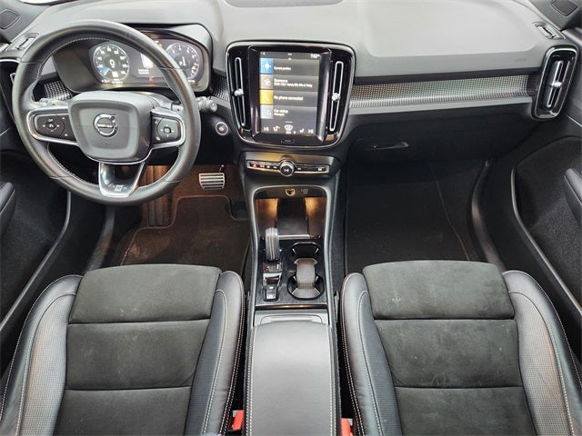 2020 Volvo XC40 R-Design