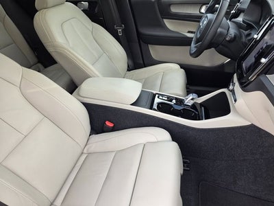 2023 Volvo XC40 Ultimate