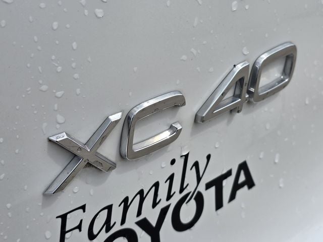 2023 Volvo XC40 Ultimate