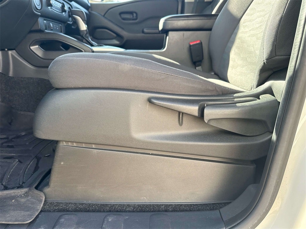 2025 Nissan Frontier S