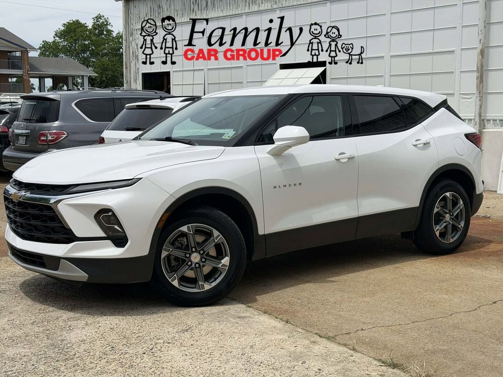 2023 Chevrolet Blazer 2.0T 2LT FWD's photo