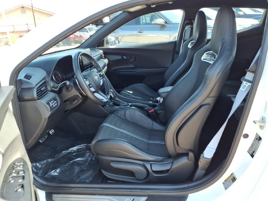 2022 Hyundai Veloster 14