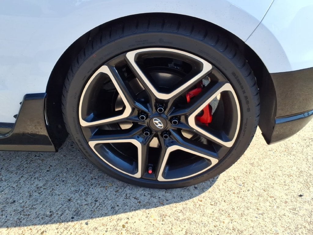 2022 Hyundai Veloster 22
