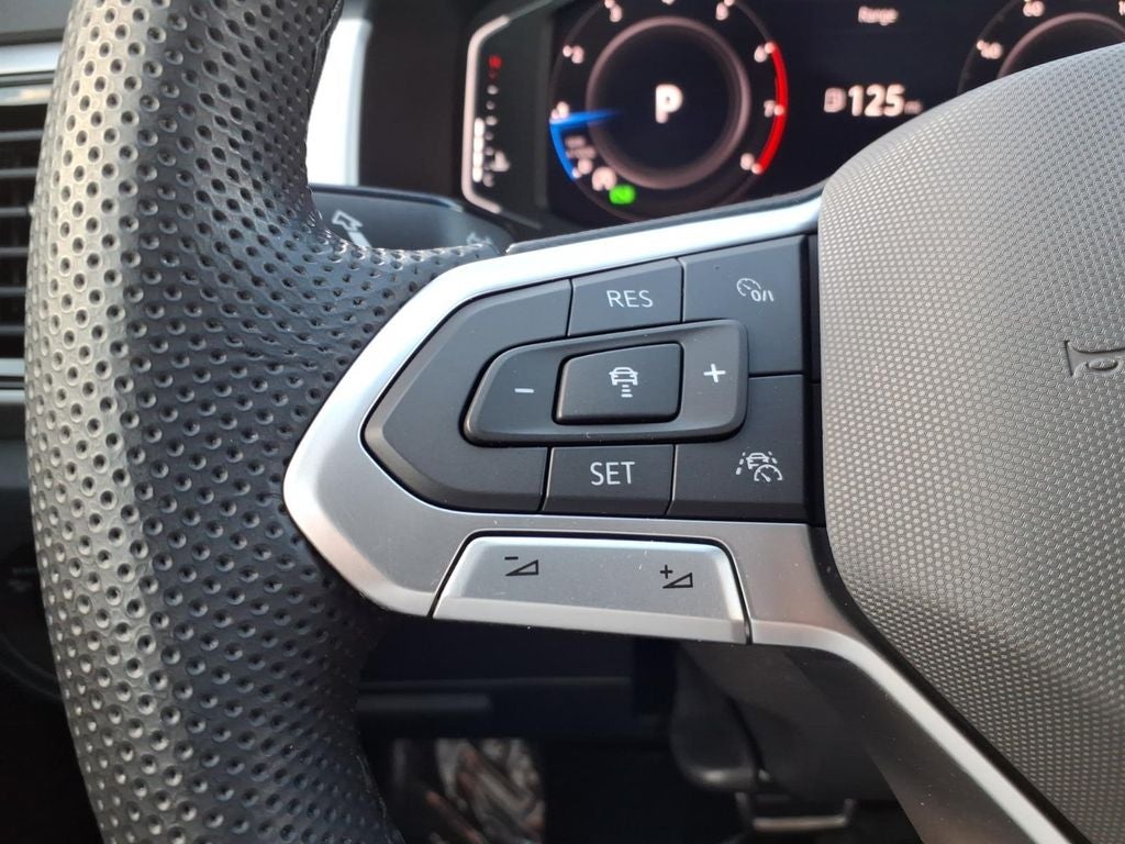 2023 Volkswagen Atlas 3.6L V6 SEL Premium R-Line