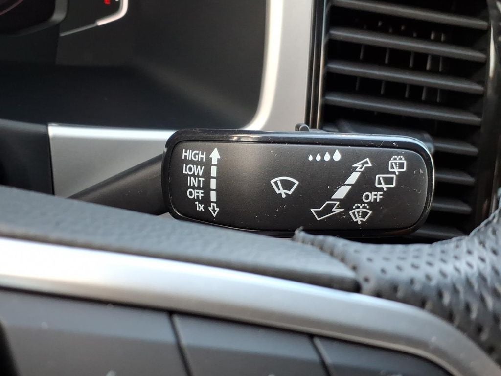 2023 Volkswagen Atlas 3.6L V6 SEL Premium R-Line