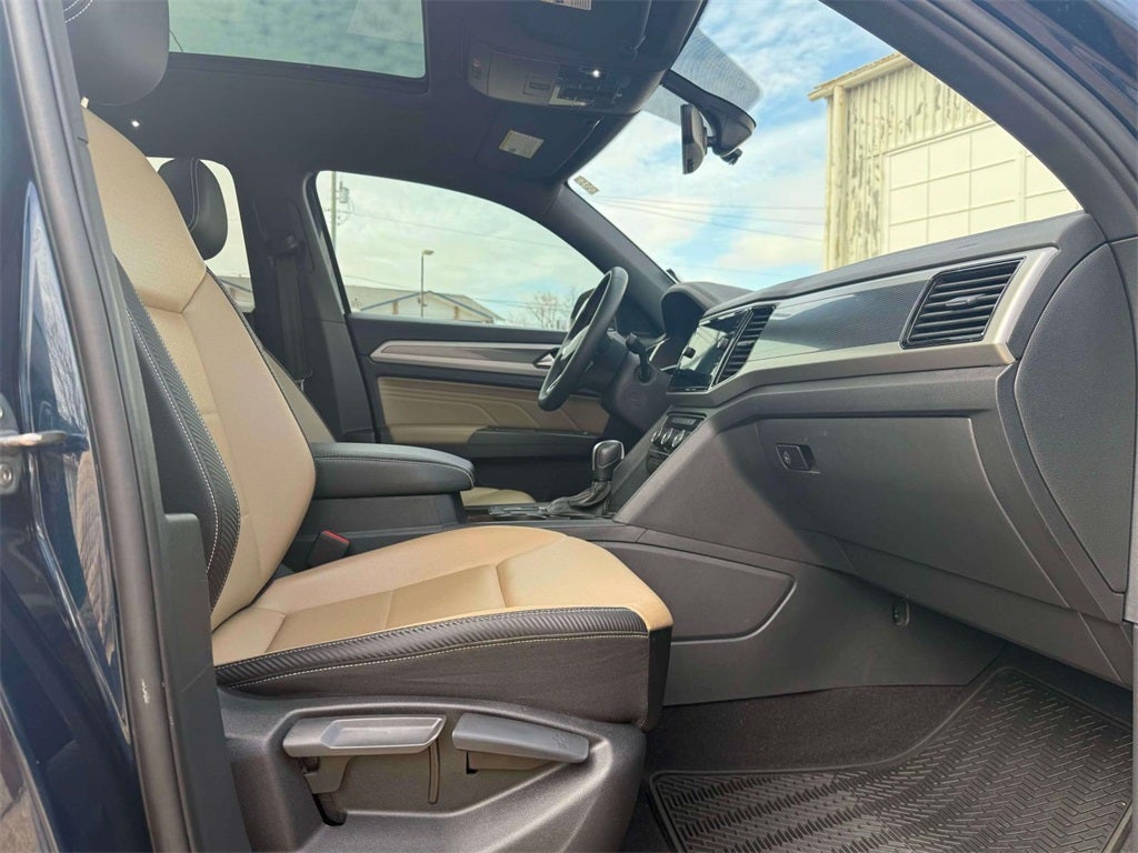 2023 Volkswagen Atlas Cross Sport 2.0T SE w/Technology