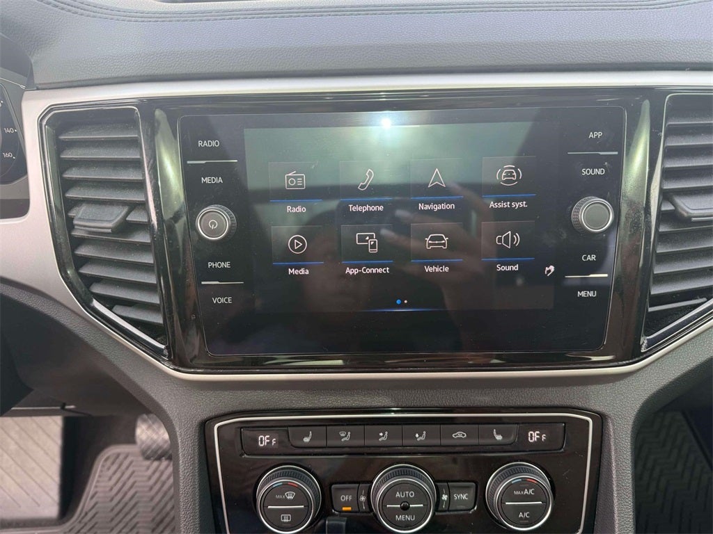 2023 Volkswagen Atlas Cross Sport 2.0T SE w/Technology