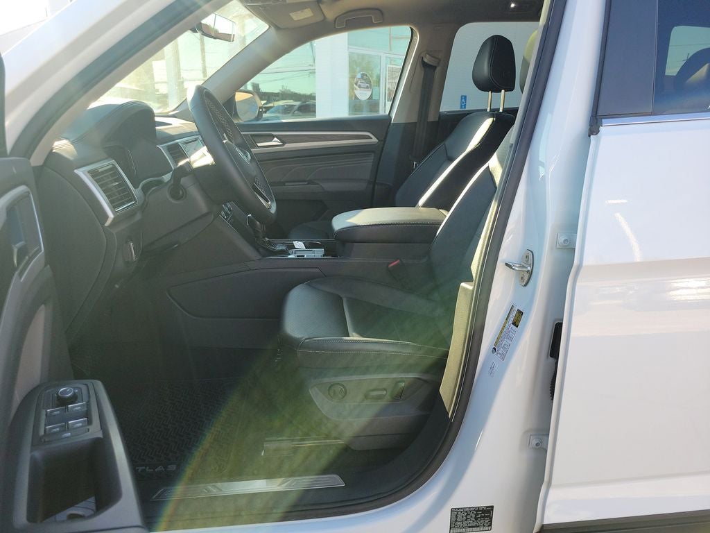 2023 Volkswagen Atlas 2.0T SE w/Technology