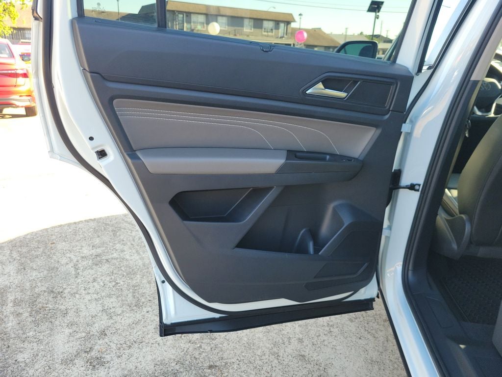 2023 Volkswagen Atlas 2.0T SE w/Technology