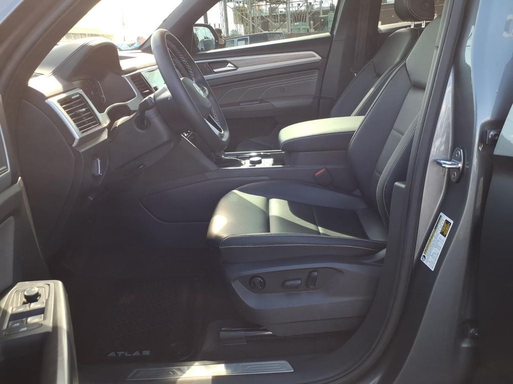 2023 Volkswagen Atlas Cross Sport 3.6L V6 SE w/Technology
