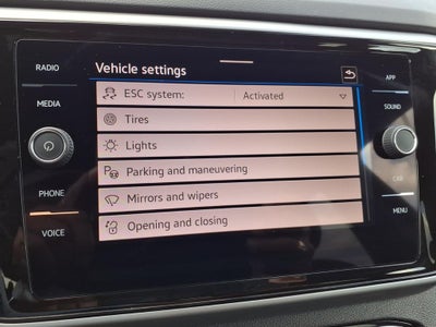 2023 Volkswagen Atlas Cross Sport 2.0T SE w/Technology