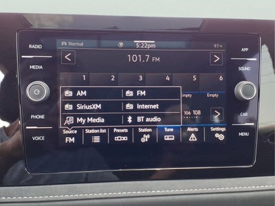 2025 Volkswagen Taos 1.5T SE Black
