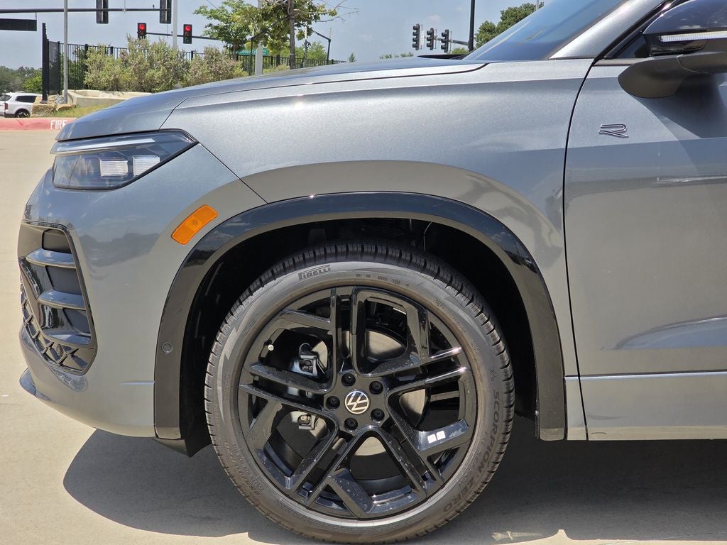 2025 Volkswagen Tiguan 2.0T SE R-Line Black