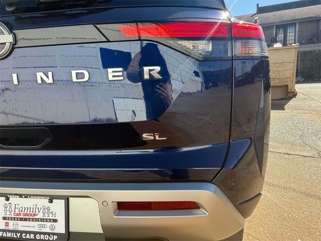 2024 Nissan Pathfinder SL