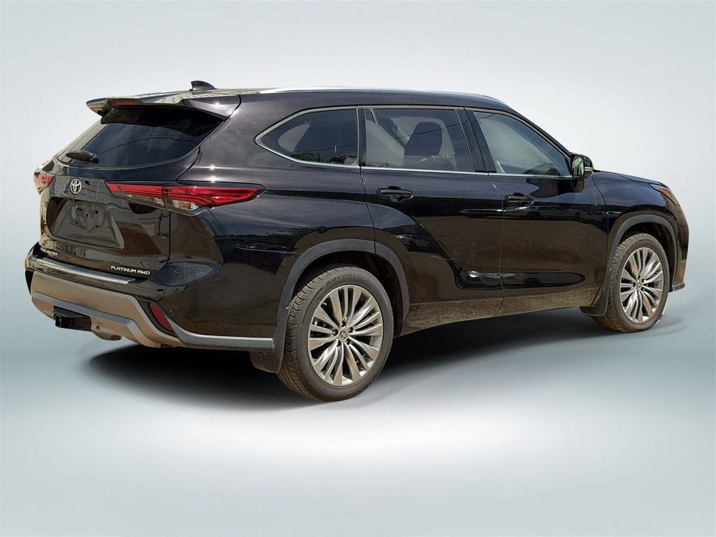 2022 Toyota Highlander Platinum