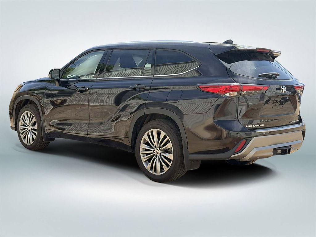 2022 Toyota Highlander Platinum