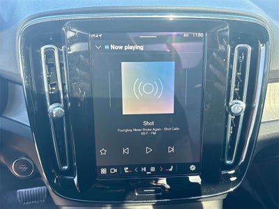 2024 Volvo XC40 B5 Plus Dark Theme